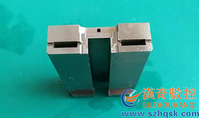 漢奇中走絲機(jī)床切割接插件效果
